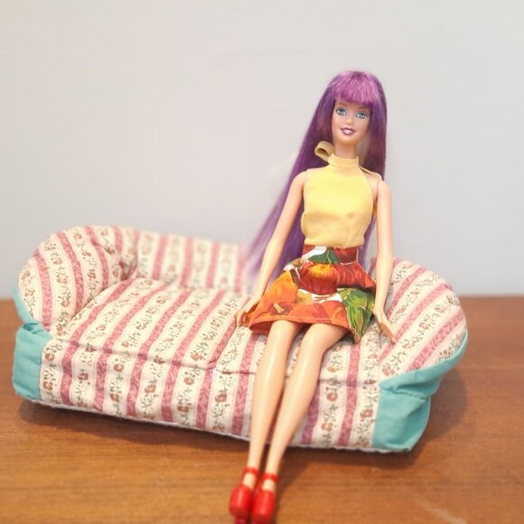 Vintage Handmade Barbie Doll Tent, Couch, and Sleeping Bag. (doll not included) - Picture 6 of 8
